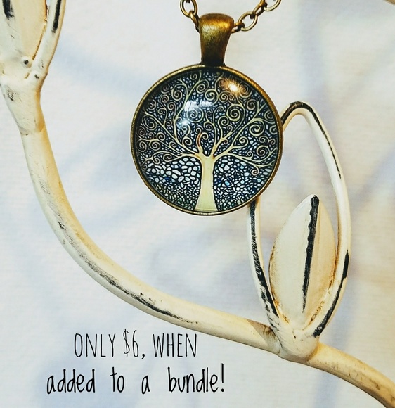 Jewelry - ⬇💲⬇Tree of Life Glass Image Pendant & Chain